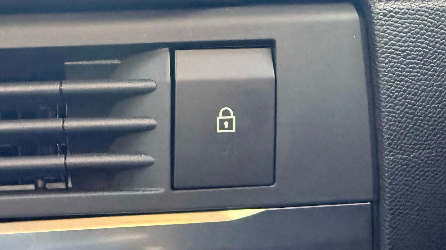 Used Vauxhall Astra 2023 for sale - 78129570: Photo 12