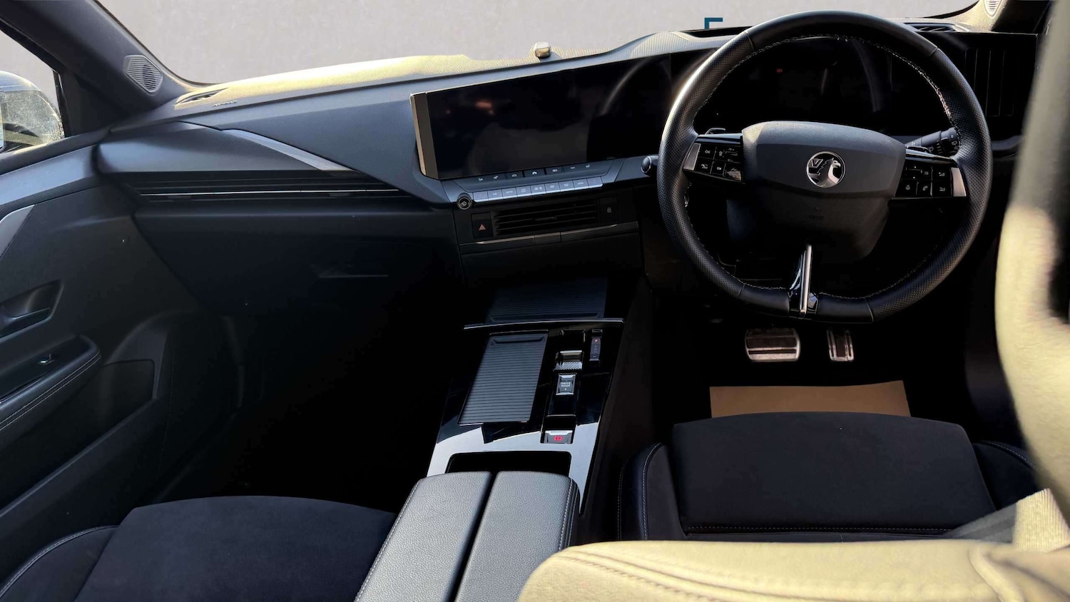 Used Vauxhall Astra 2023 for sale - 78129570: Photo 2