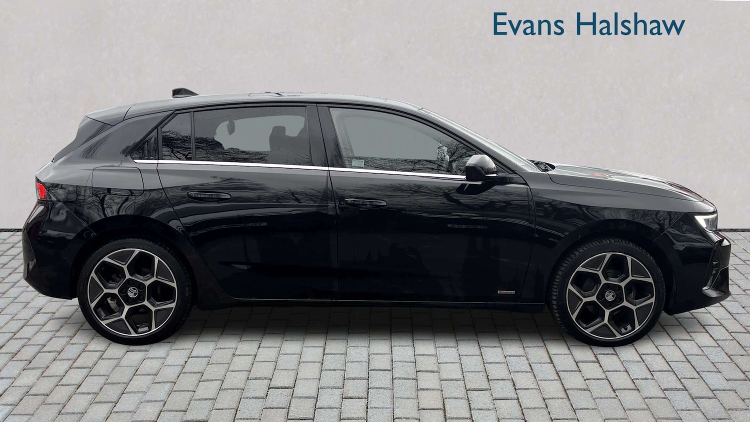 Used Vauxhall Astra 2023 for sale - 78129570: Photo 4