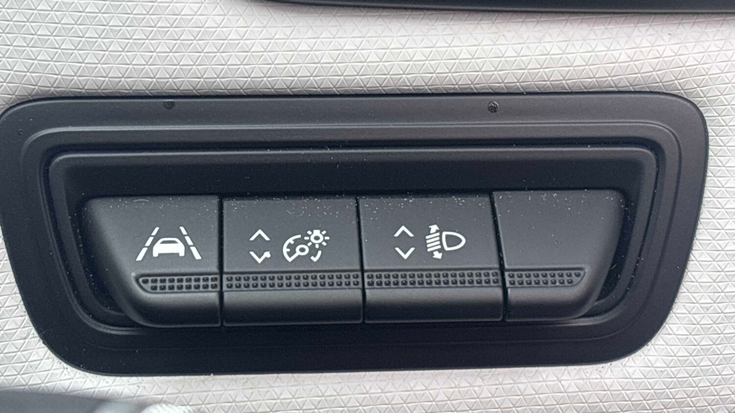 Used Renault Clio 2020 for sale - 77859566: Photo 26