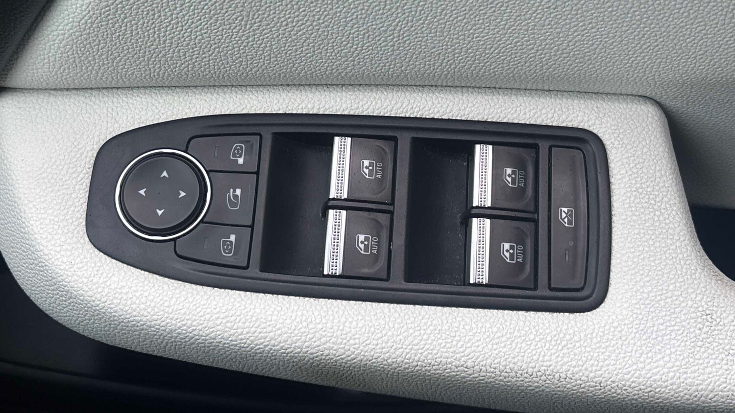 Used Renault Clio 2020 for sale - 77859566: Photo 27