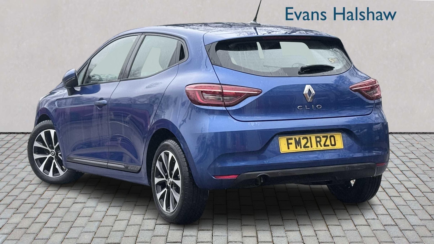 Used Renault Clio for sale - 77857843: Photo 2