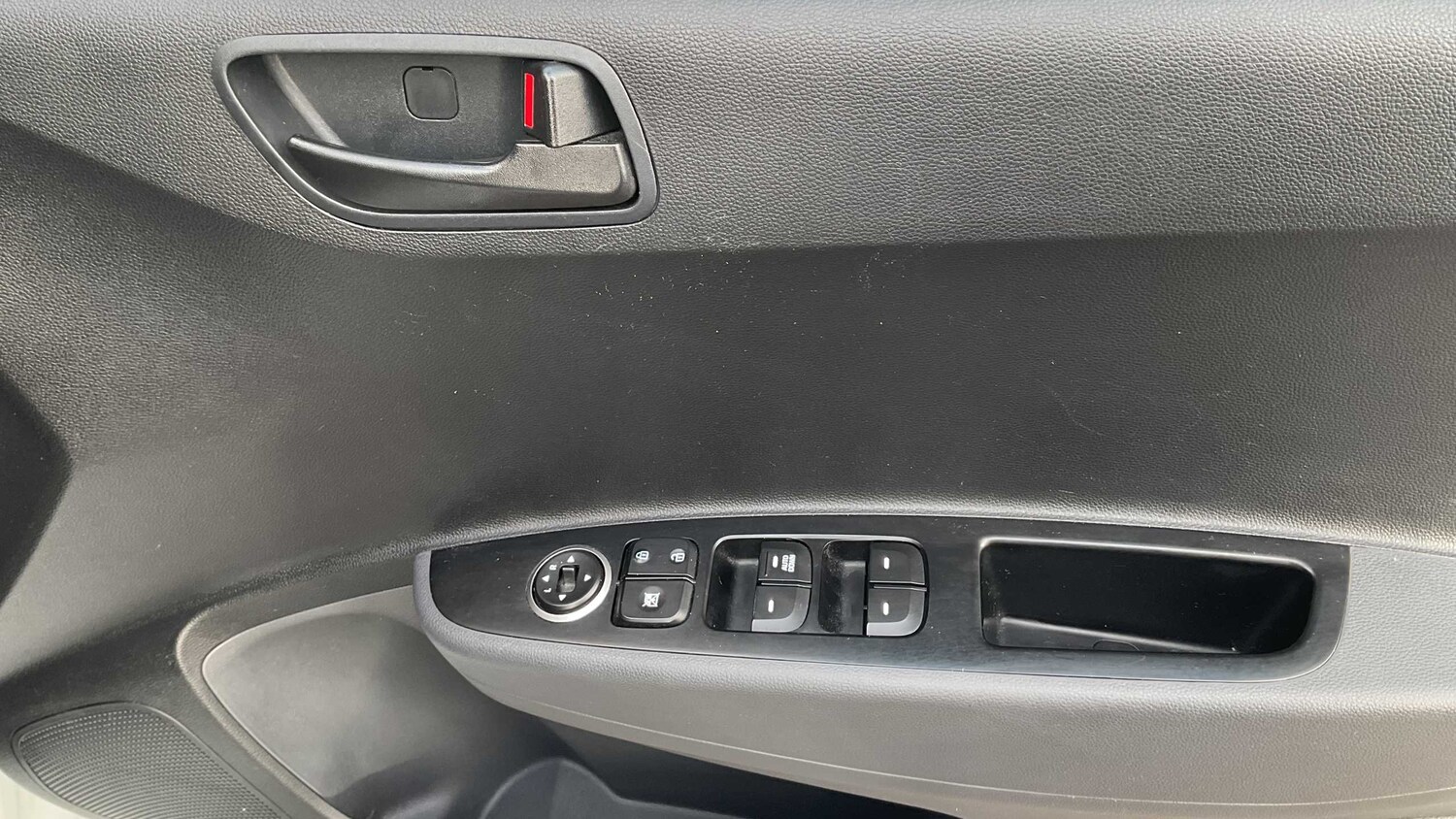 Used Hyundai i10 for sale - 77860245: Photo 8