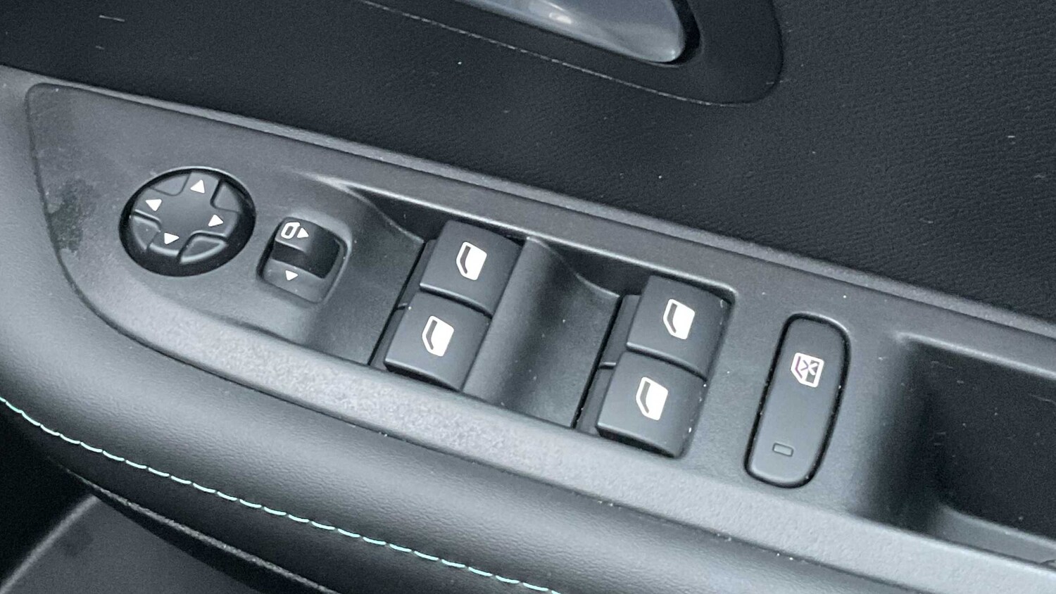 Used Peugeot 208 for sale - 77859101: Photo 17