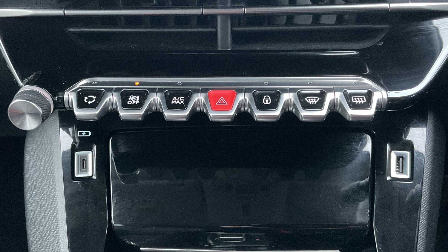 Used Peugeot 208 for sale - 77859101: Photo 21