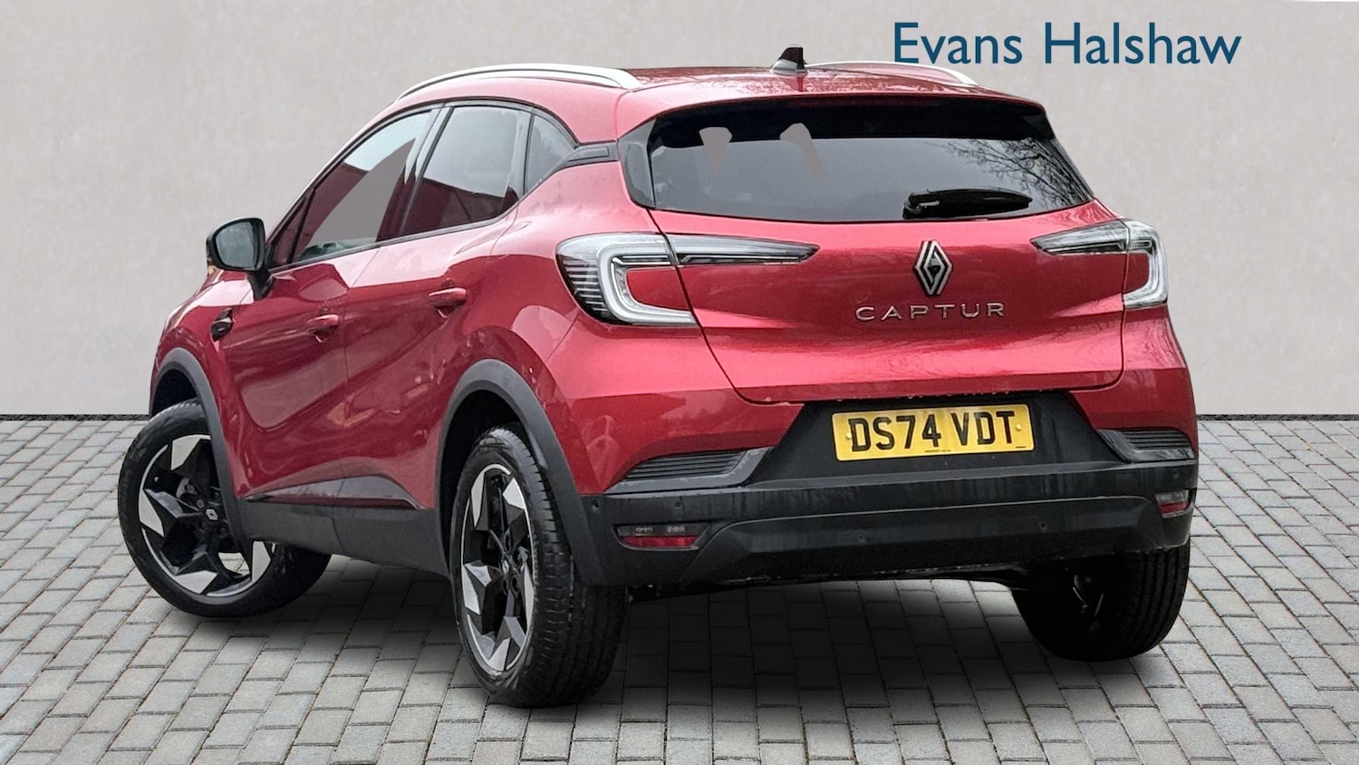 Used Renault Captur for sale - 77862121: Photo 2