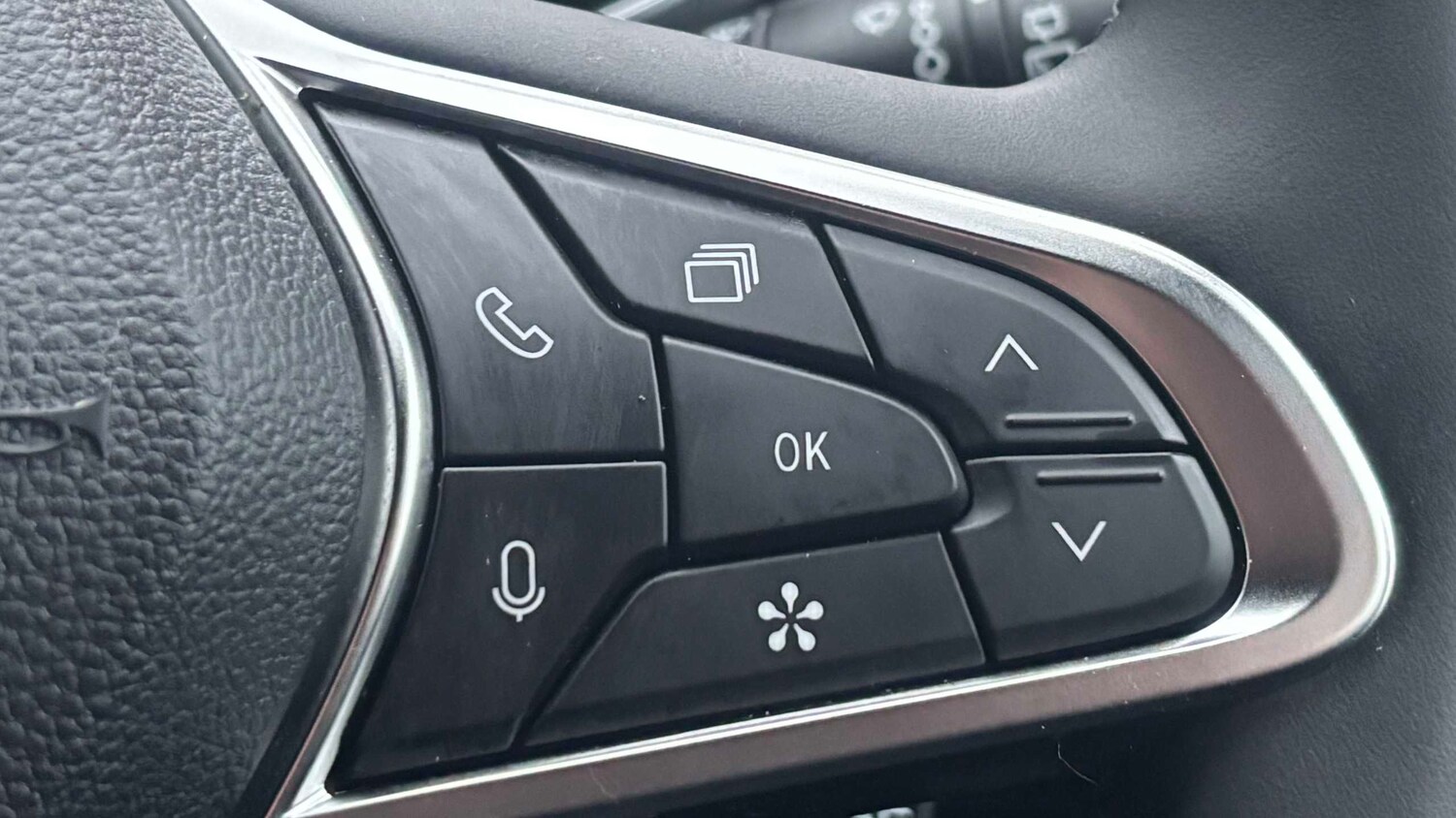 Used Renault Captur for sale - 77862121: Photo 26