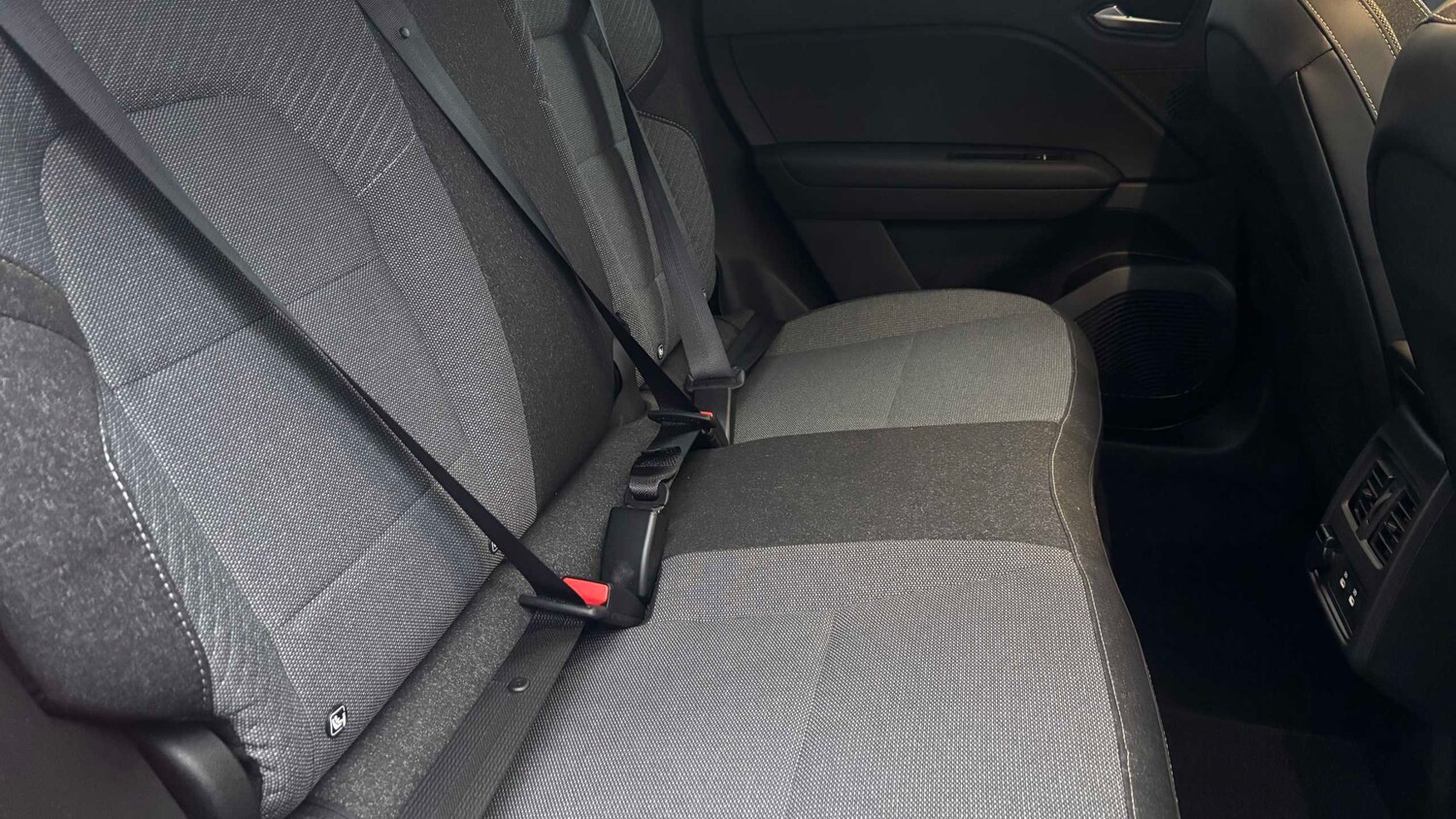 Used Renault Captur for sale - 77862121: Photo 8