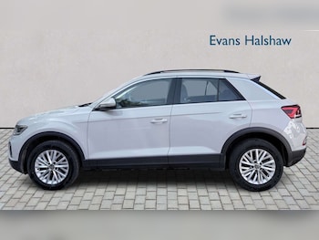 Used Volkswagen T-Roc 2023 for sale - 78707395: Photo