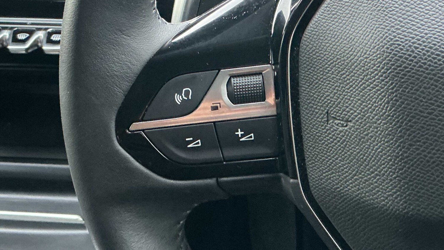 Used Peugeot 208 2022 for sale - 77861184: Photo 15