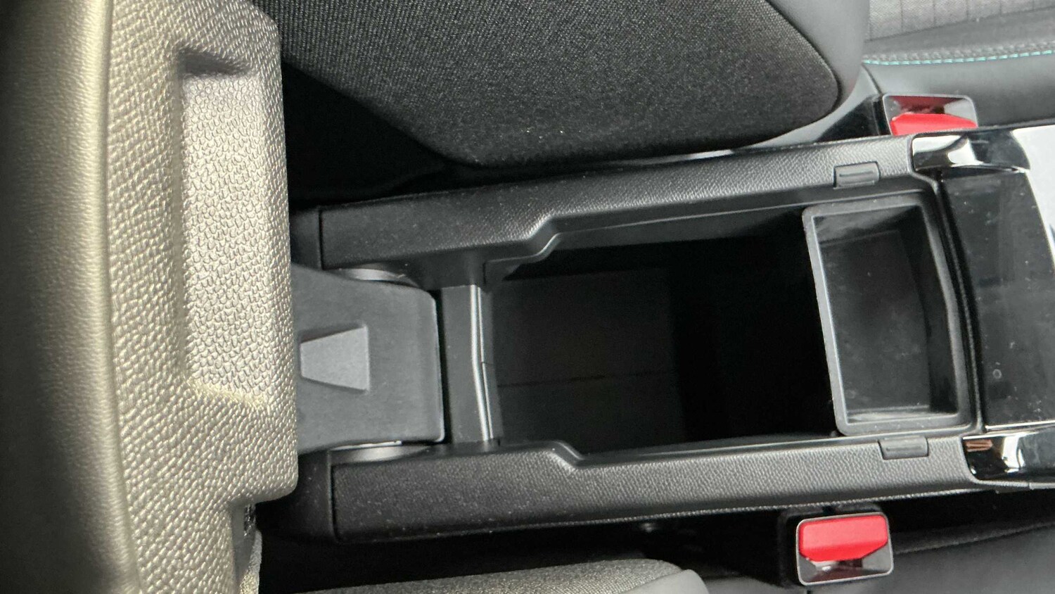 Used Peugeot 208 2022 for sale - 77861184: Photo 28