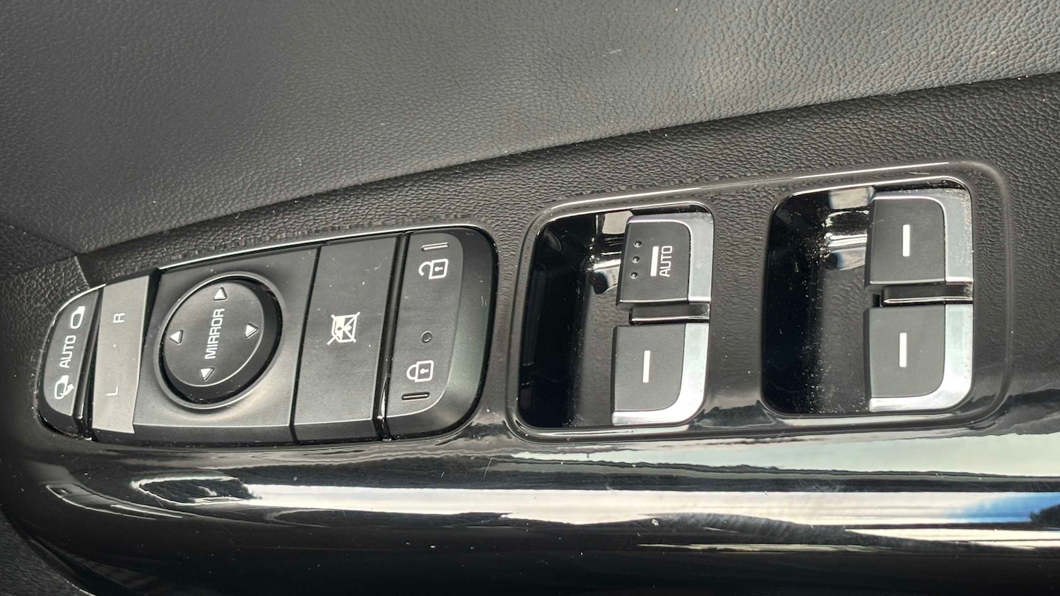 Used Kia Sportage for sale - 77858827: Photo 2