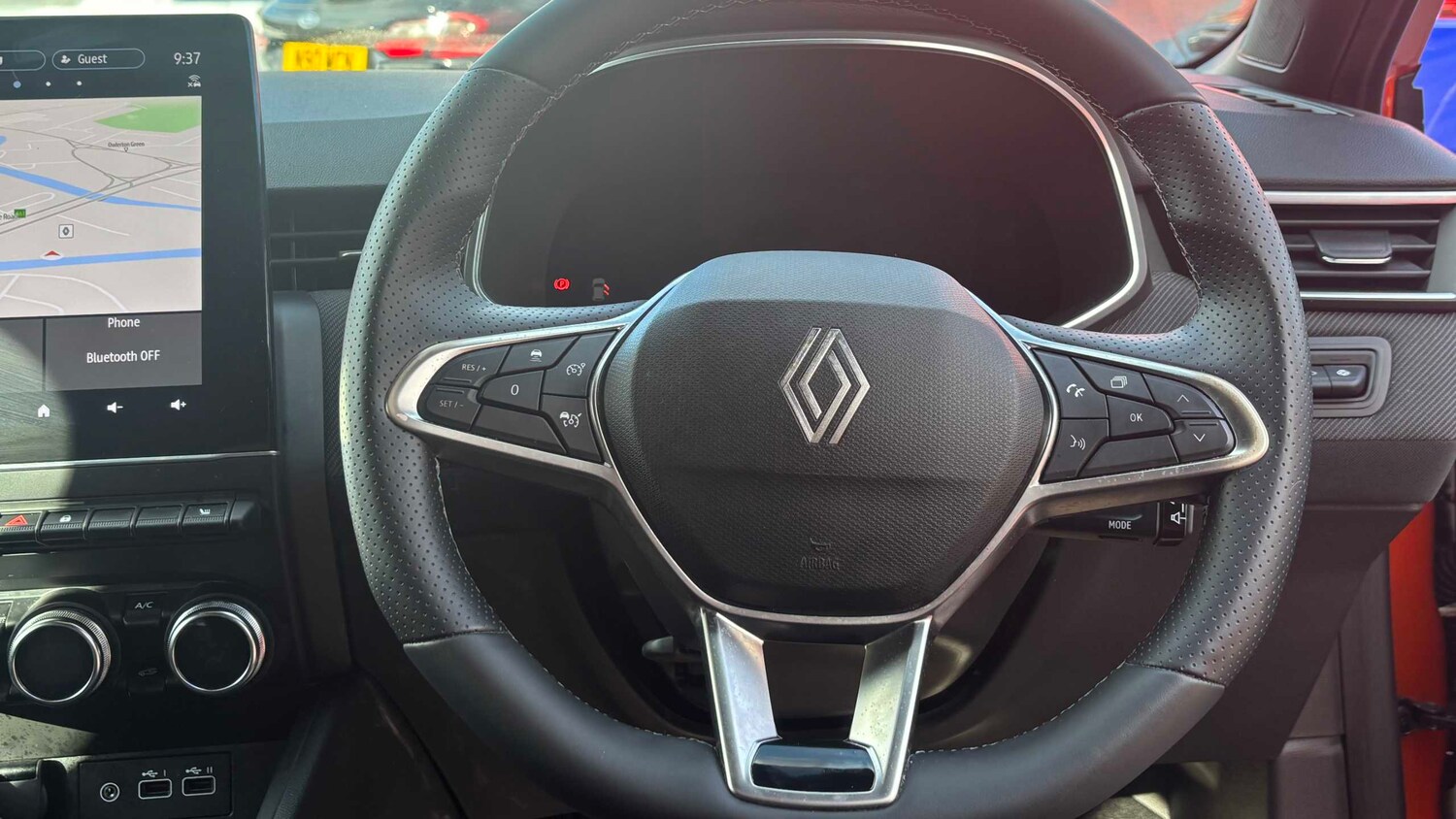 Used Renault Clio 2025 for sale - 77857555: Photo 11