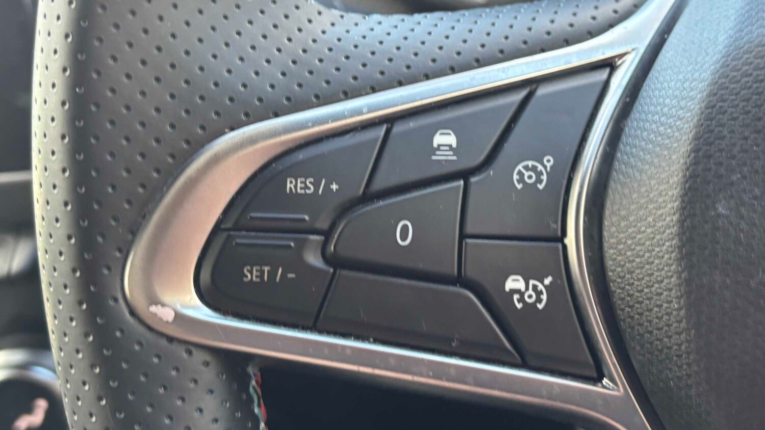 Used Renault Clio 2025 for sale - 77857555: Photo 23