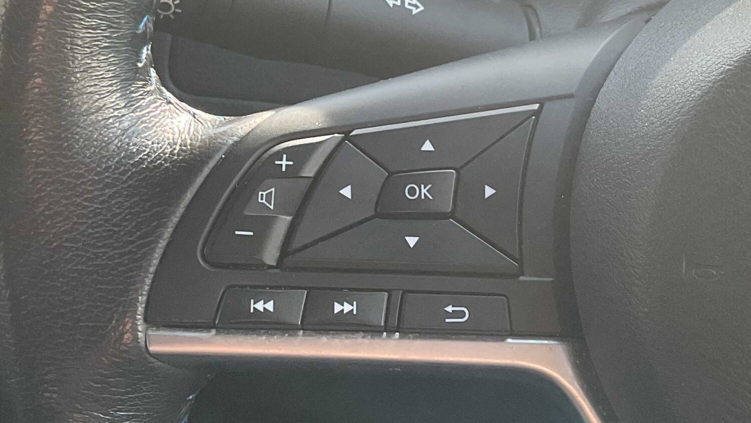 Used Nissan Leaf 2021 for sale - 78010093: Photo 14