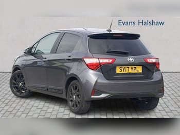 Used Toyota Yaris 2017 for sale - 79660539: Photo
