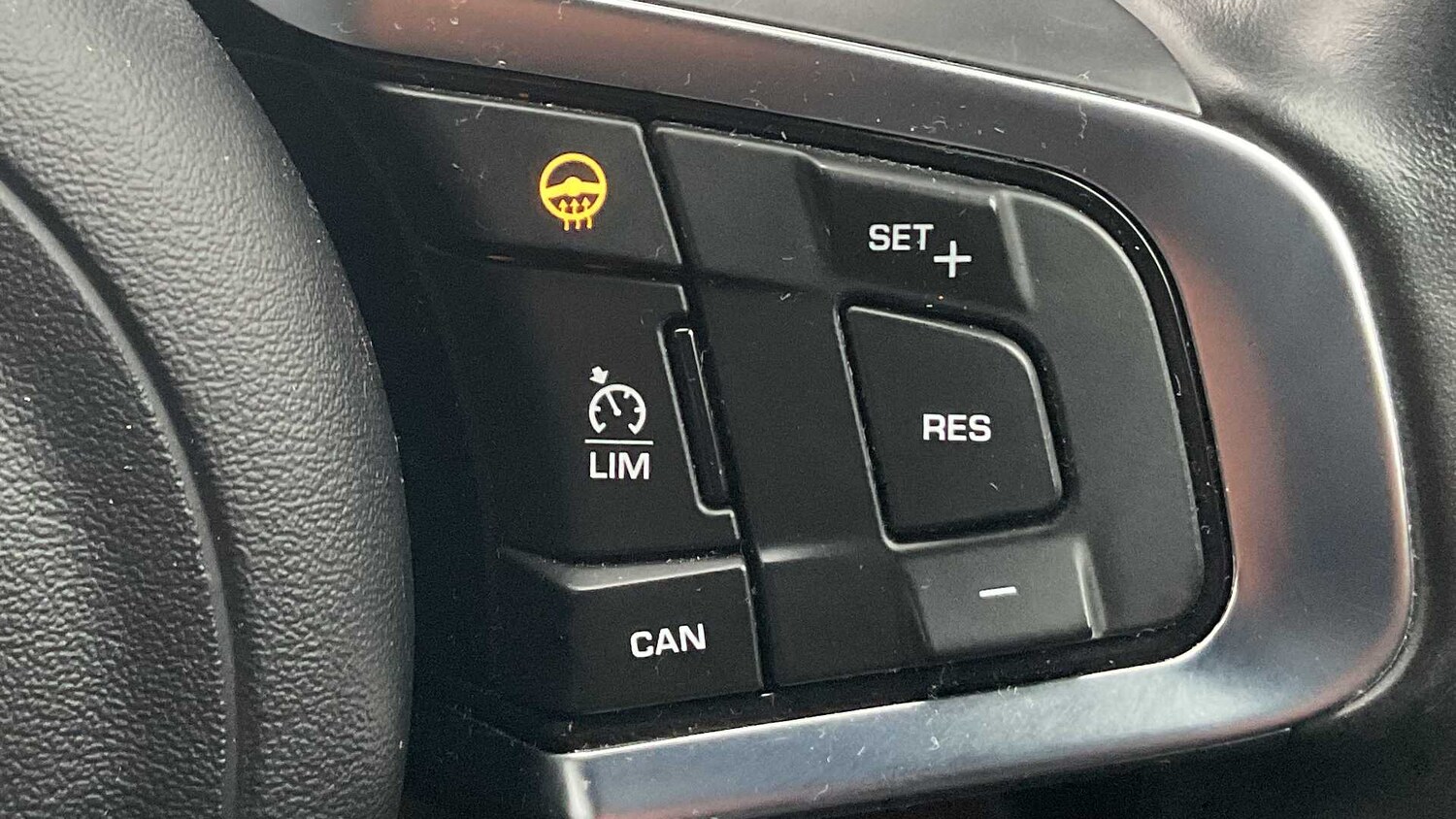 Used Jaguar E-Pace 2019 for sale - 77858728: Photo 27