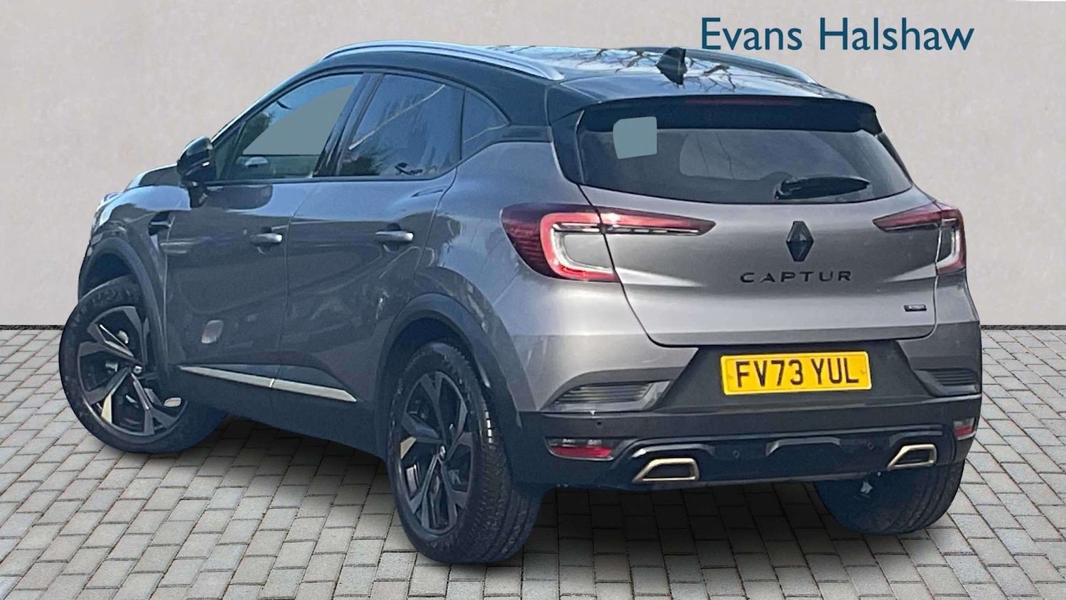 Used Renault Captur 2024 for sale - 78077020: Photo 2
