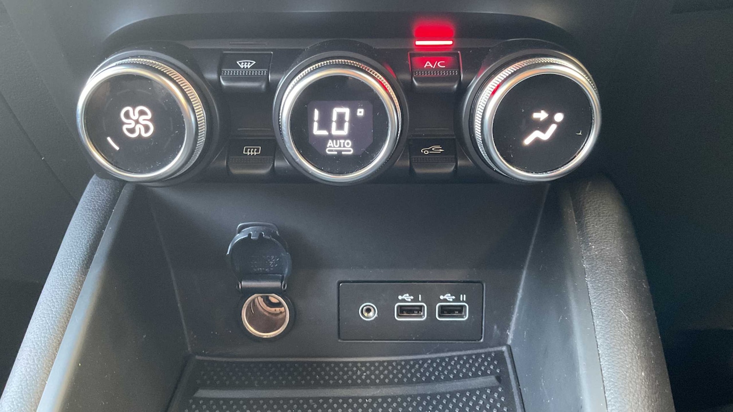 Used Renault Captur 2024 for sale - 78077020: Photo 24