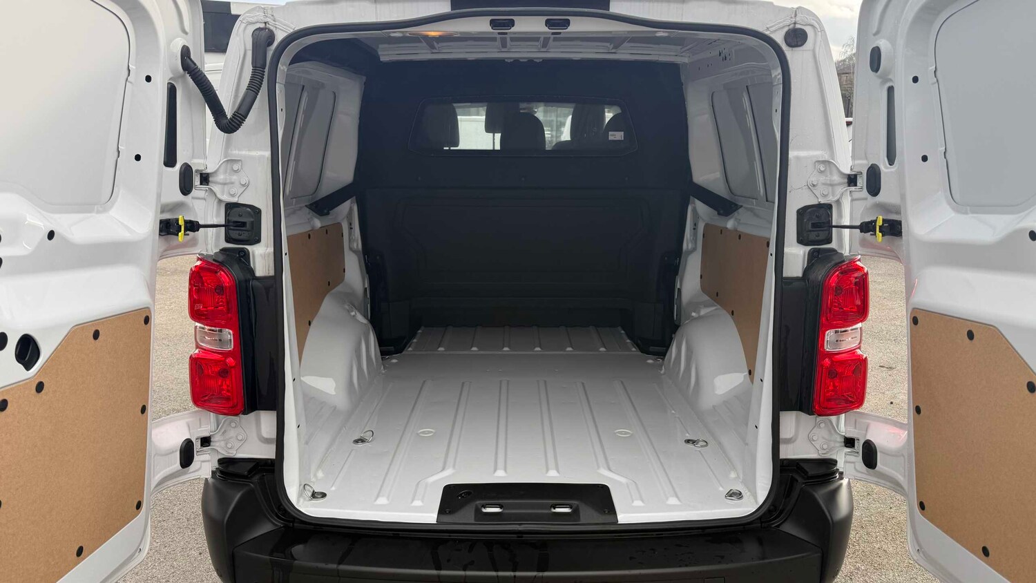 Used Vauxhall Vivaro 2025 for sale - 77862277: Photo 8