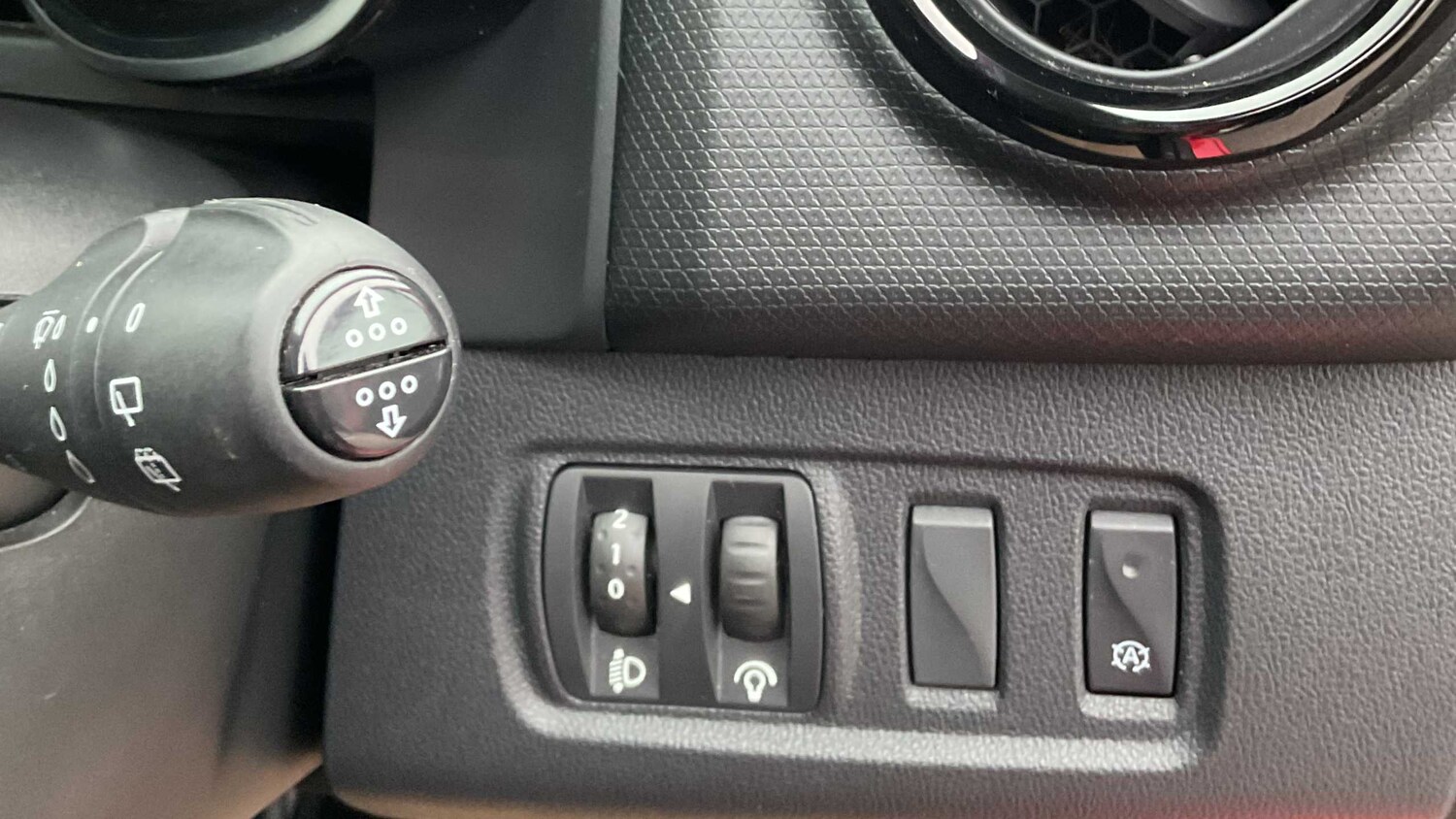 Used Renault Clio for sale - 77862497: Photo 12