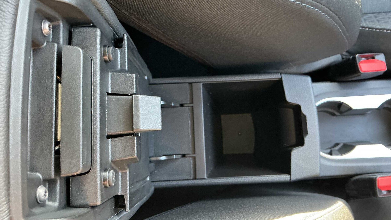 Used Renault Captur for sale - 77862657: Photo 23