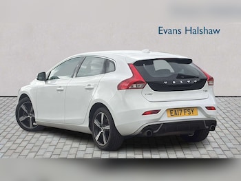 Used Volvo V40 2017 for sale - 78978824: Photo