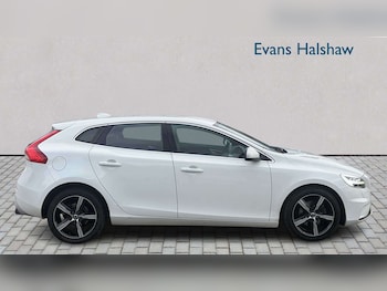 Used Volvo V40 2017 for sale - 78978824: Photo