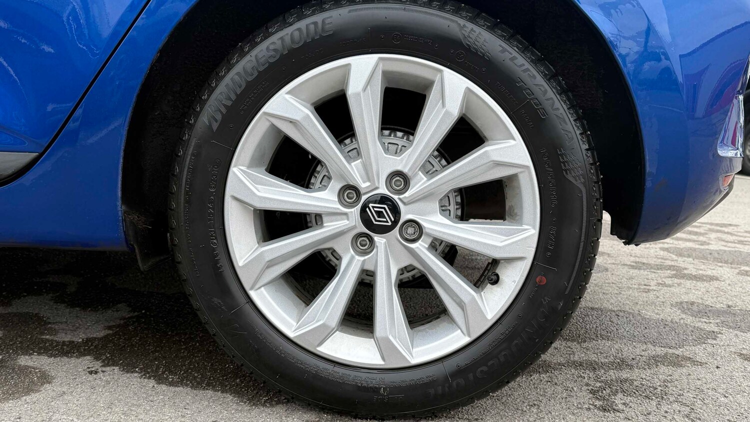 Used Renault Clio for sale - 78104052: Photo 6