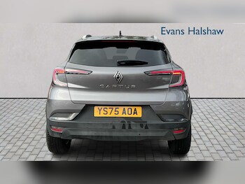 Used Renault Captur 2025 for sale - 77860804: Photo