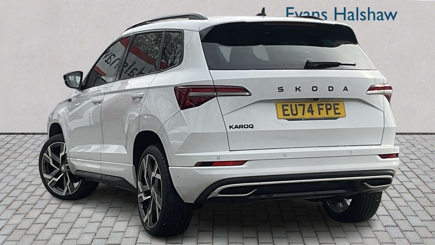 Used Skoda Karoq 2024 for sale - 78037444: Photo 2