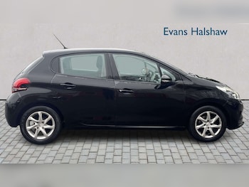 Used Peugeot 208 2016 for sale - 78051916: Photo