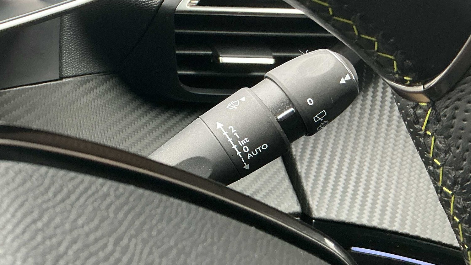 Used Peugeot 2008 for sale - 77858391: Photo 18