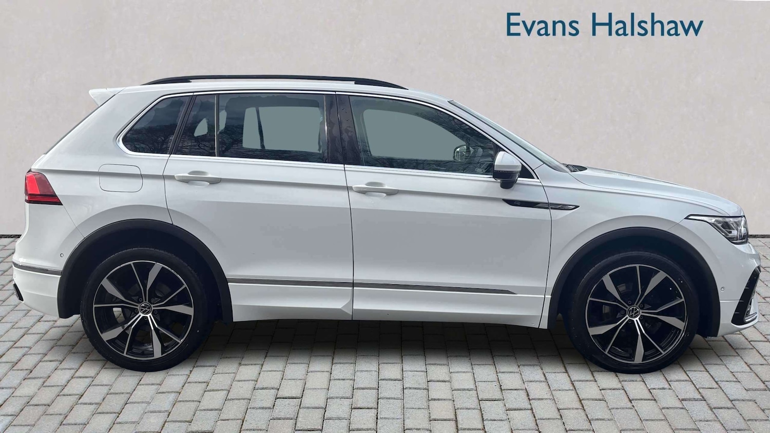 Used Volkswagen Tiguan for sale - 77858257: Photo 3