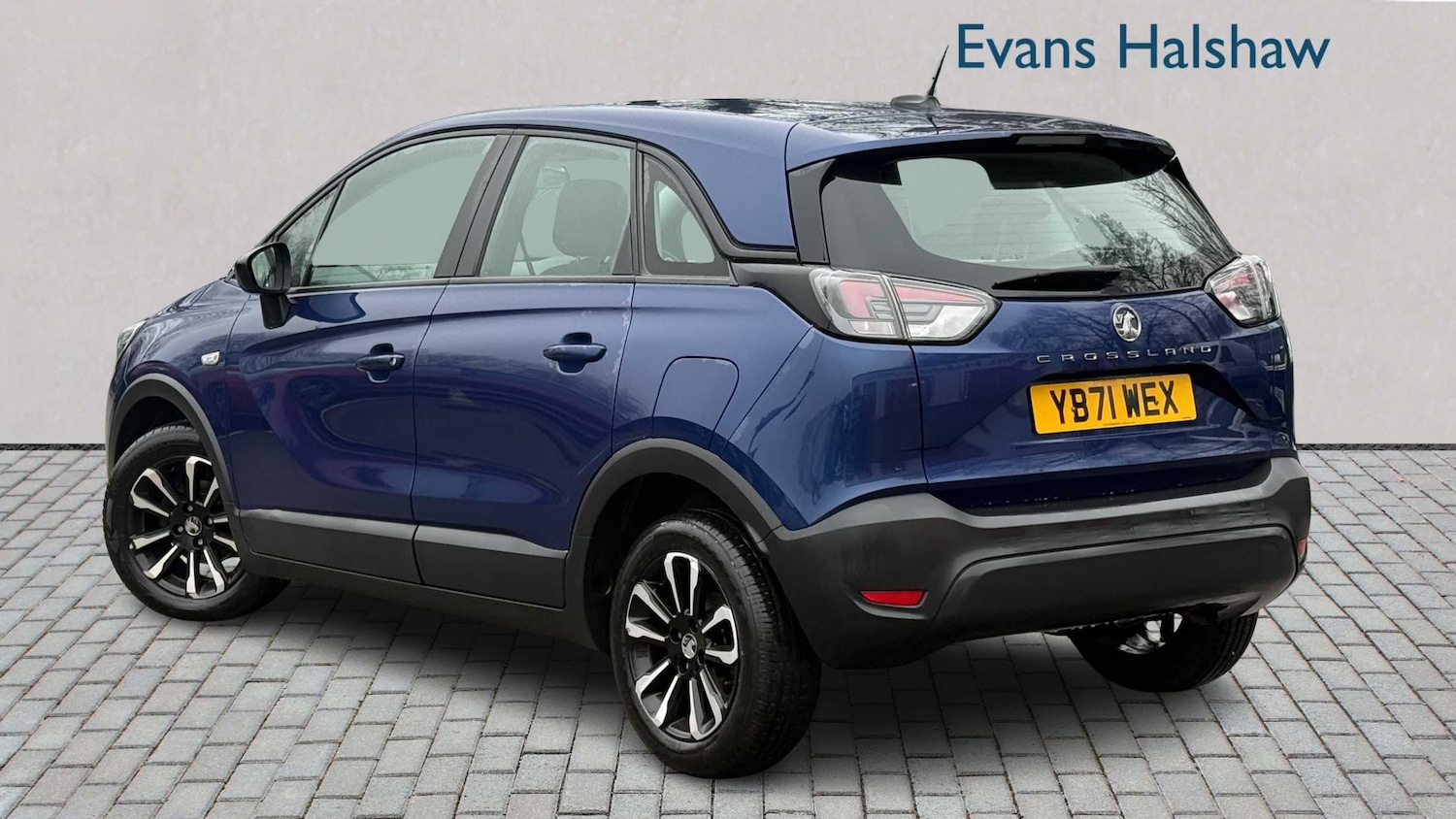 Used Vauxhall Crossland 2022 for sale - 77857615: Photo 2