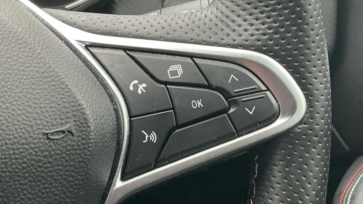 Used Renault Clio 2023 for sale - 77858684: Photo 13