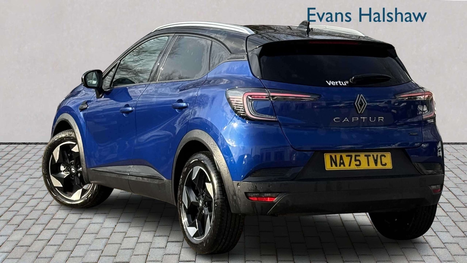 Used Renault Captur 2025 for sale - 77960758: Photo 2