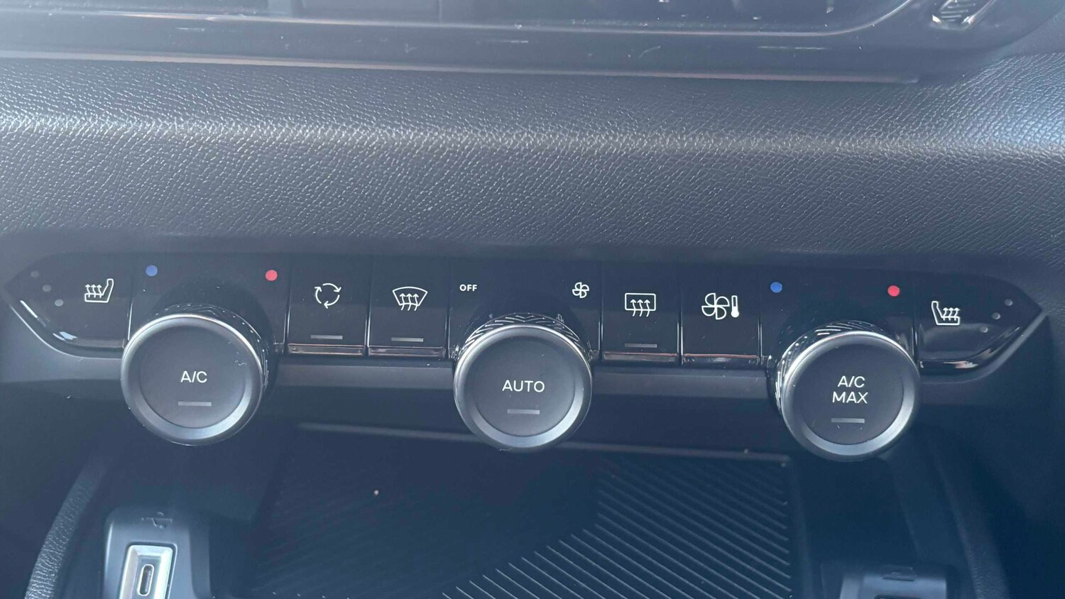 Used Citroen C4 2025 for sale - 77859278: Photo 14