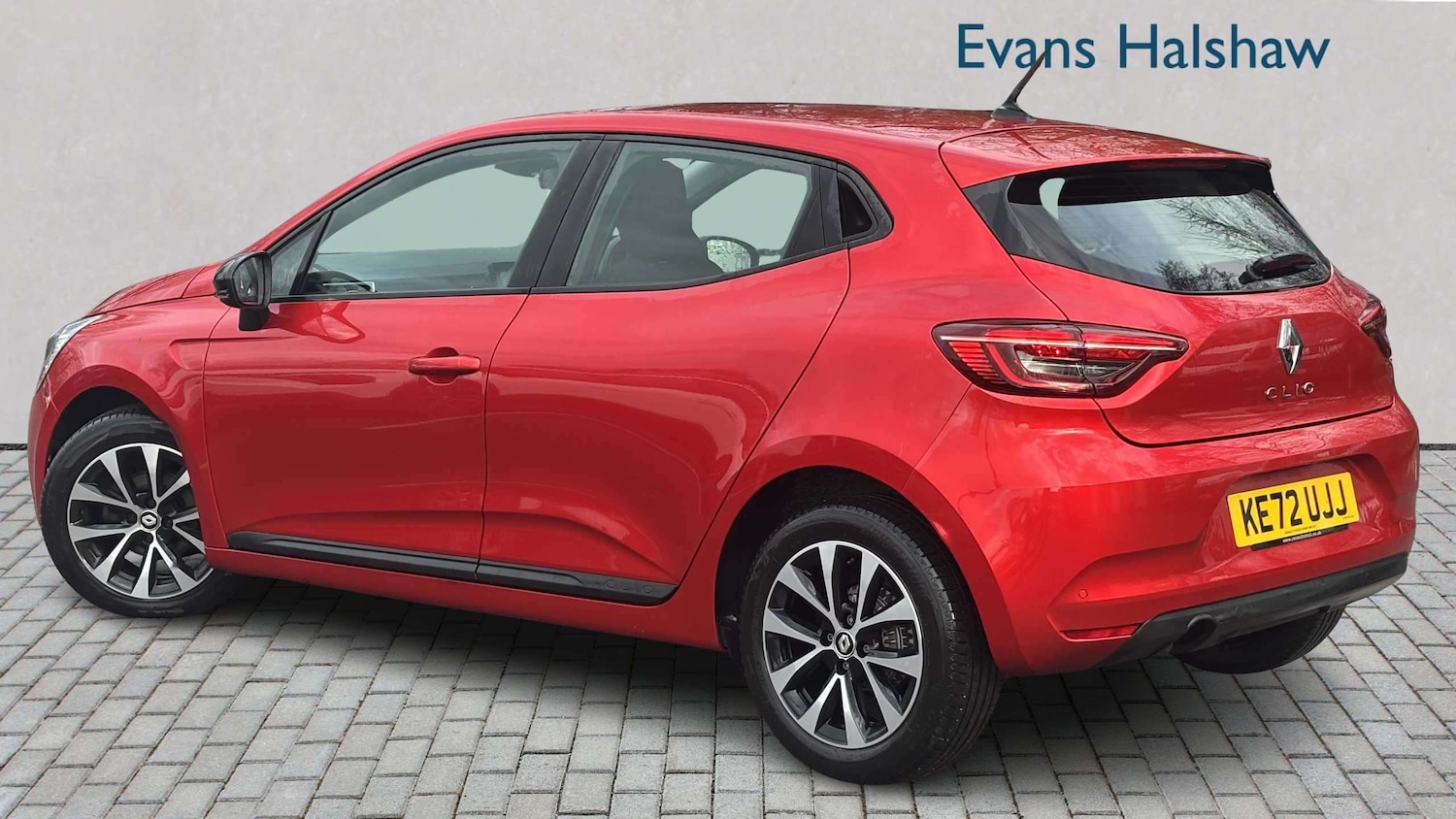 Used Renault Clio 2023 for sale - 77996266: Photo 2