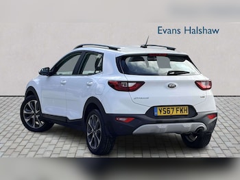 Used Kia Stonic 2017 for sale - 79204458: Photo