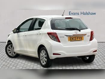 Used Toyota Yaris 2013 for sale - 79648900: Photo