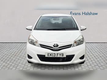 Used Toyota Yaris 2013 for sale - 79648900: Photo