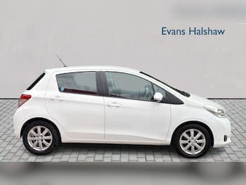 Used Toyota Yaris 2013 for sale - 79648900: Photo