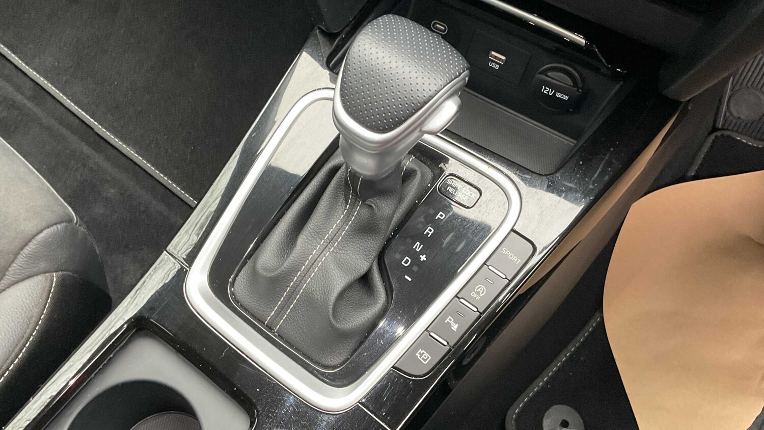 Used Kia XCeed for sale - 77857906: Photo 24