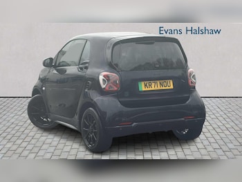 Used smart fortwo 2021 for sale - 77857212: Photo