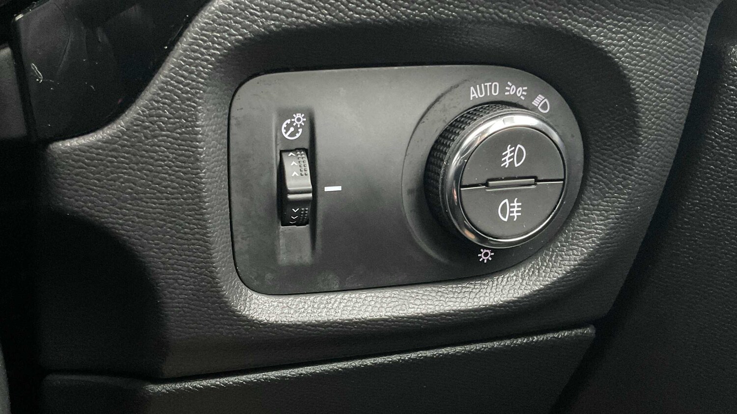 Used Vauxhall Corsa for sale - 77861197: Photo 30