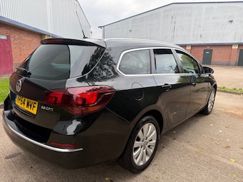 Used Vauxhall Astra 2014 for sale - 76232653: Photo 3