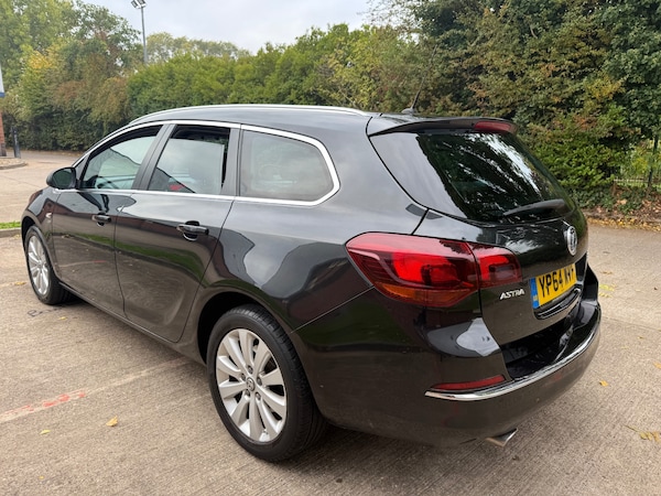 Used Vauxhall Astra 2014 for sale - 76232653: Photo 4