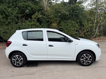 Used Dacia Sandero 2019 for sale - 79564308: Photo