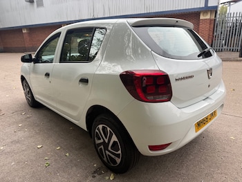 Used Dacia Sandero 2019 for sale - 79564308: Photo